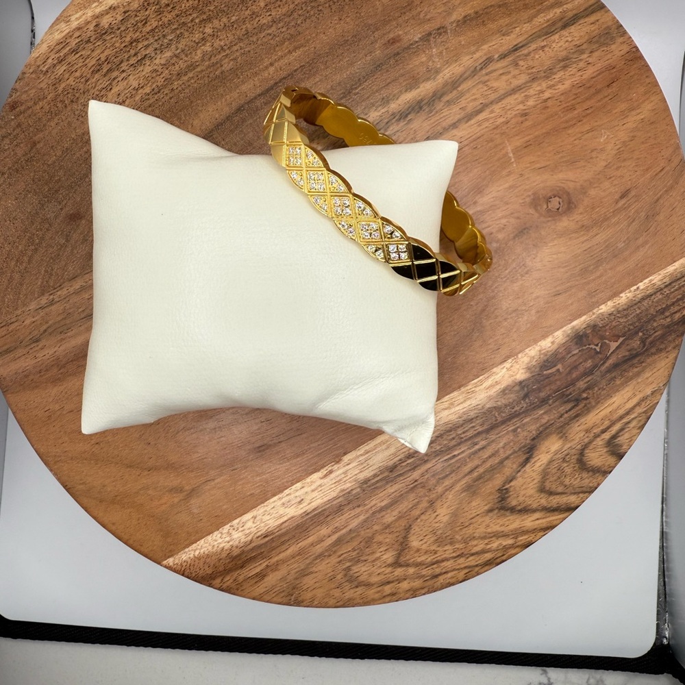 Gold Diamond Pattern Bracelet - image 3